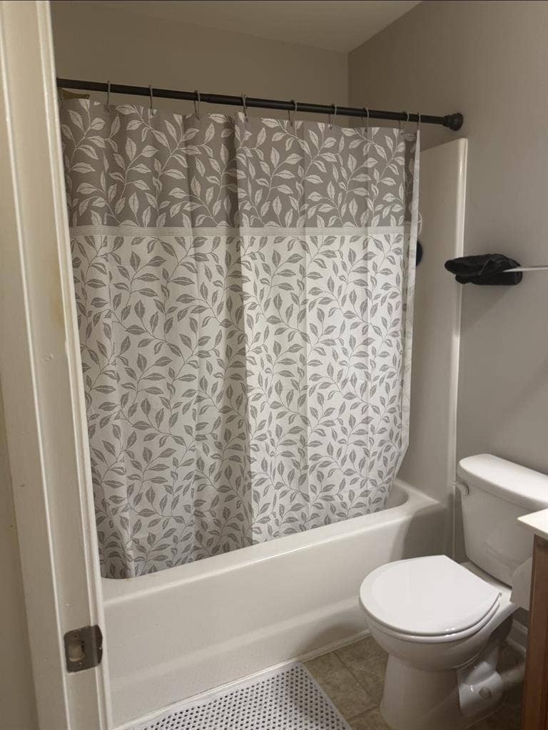 Room for rent in a townhouse.