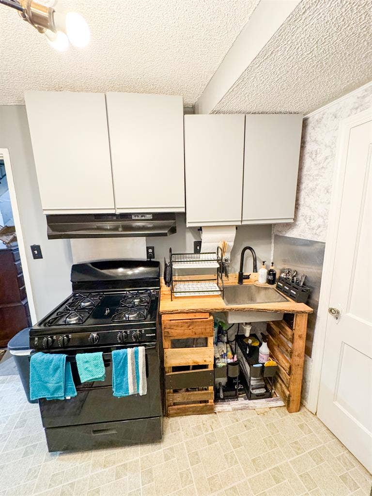 Fully Furnished Studio Apartment