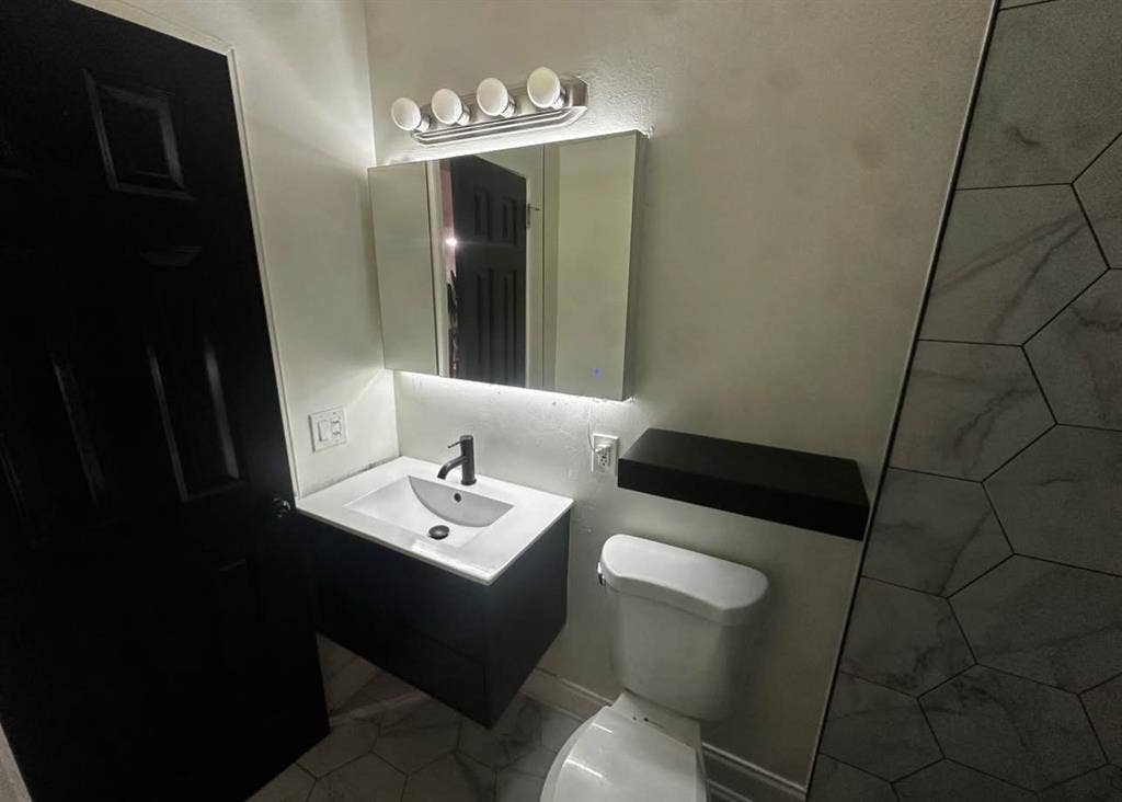 Studio W/ Utilities included