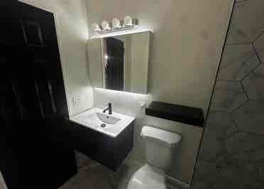 Studio W/ Utilities included