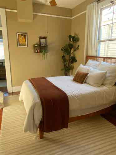 Fall sublet near universities!