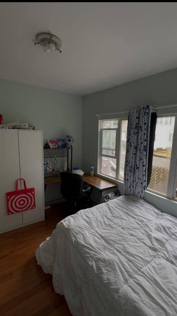 Female only. Room in Brookline.