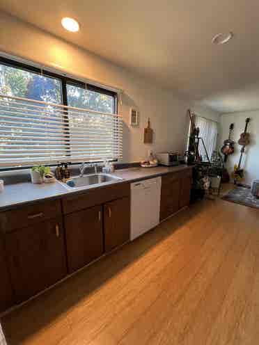 Furnished Room near L&C and OHSU