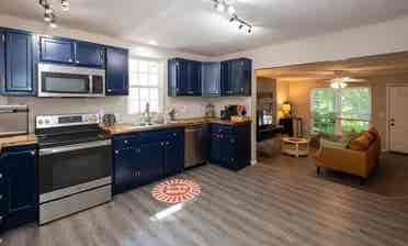 New Listing - 2nd Floor Space