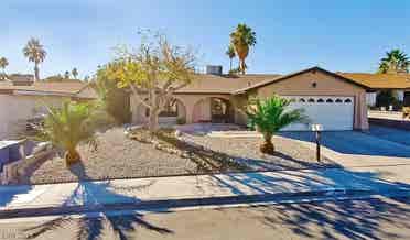 Looking for roommate in SE Vegas!
