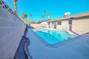 Looking for roommate in SE Vegas!