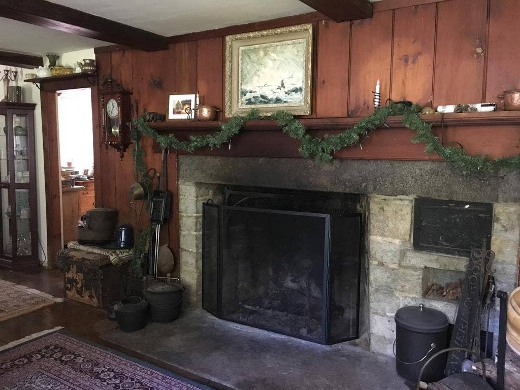 Furnished rm-share bath w/one other