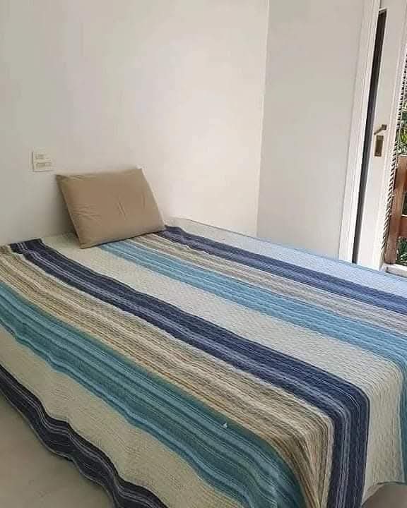 Suíte espaçosa  closet e varanda