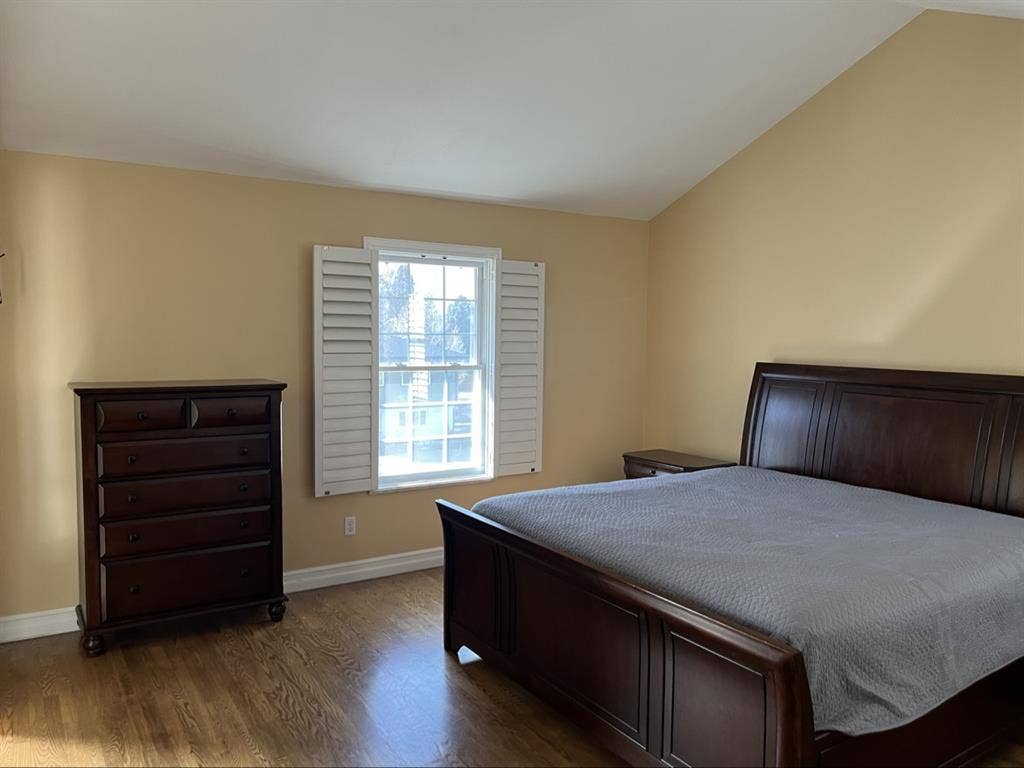 Master Bdrm Private Attached Bath