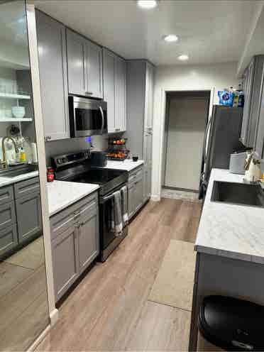 Furnished room in condo in Encino