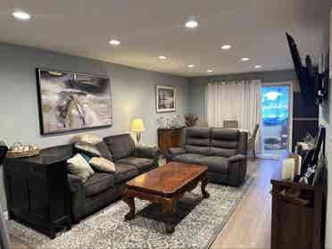 Furnished room in condo in Encino