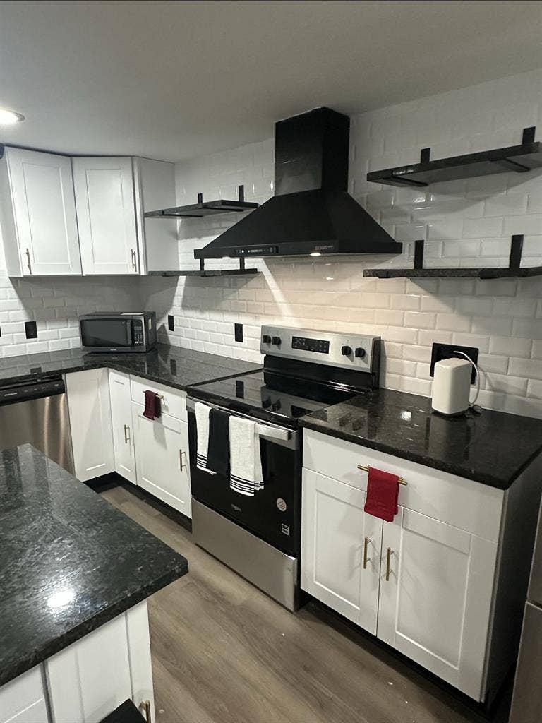 Furnished home in Savannah, Ga