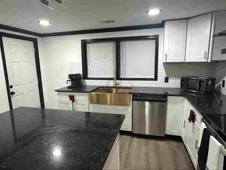 Furnished home in Savannah, Ga
