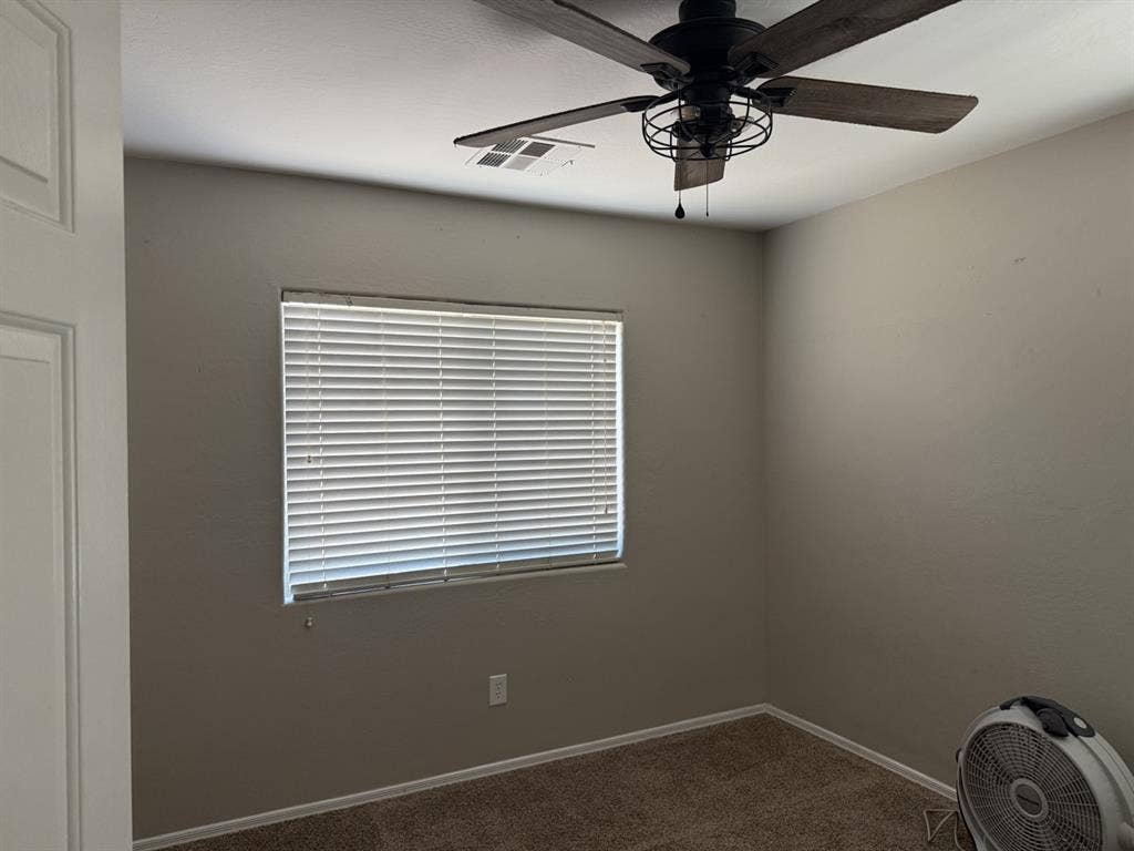 Room for rent in Gilbert house