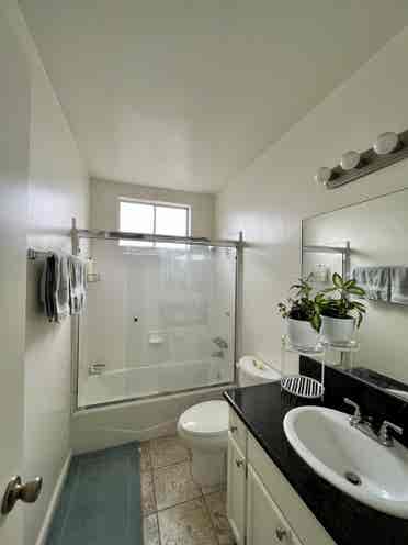 Sublet for single female occupantt
