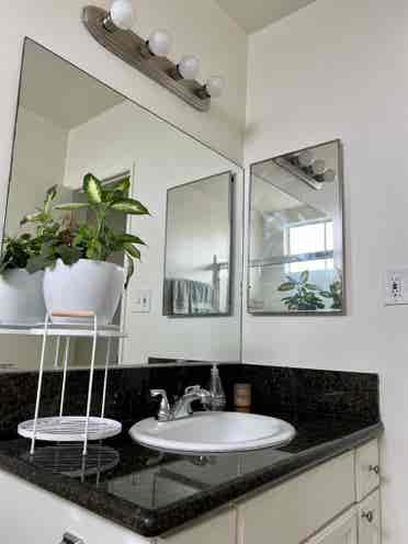 Sublet for single female occupantt