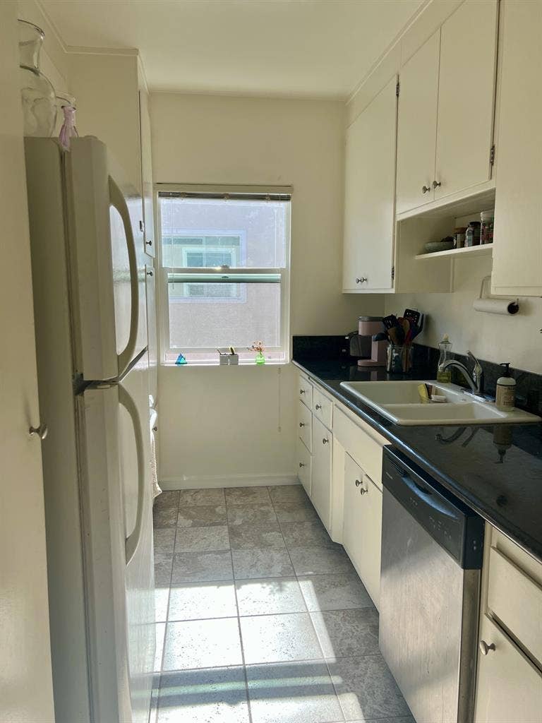 Sublet for single female occupant