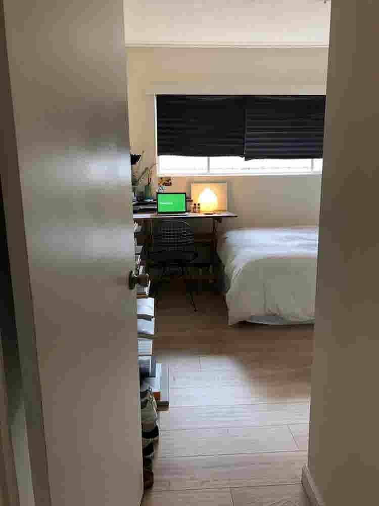 Sublet for single female occupant