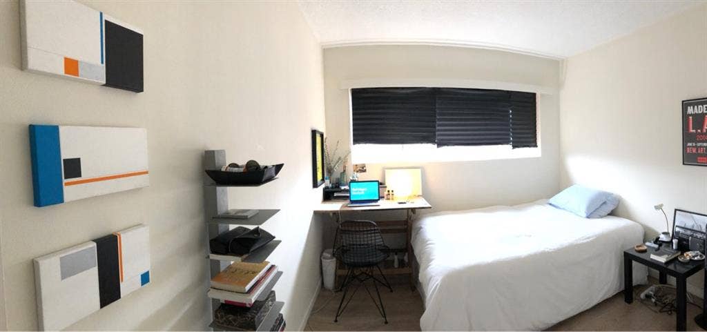Sublet for single female occupantt