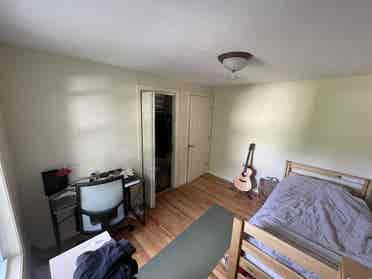 Looking for roommate - July 1st