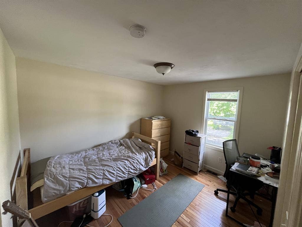 Looking for roommate - July 1st