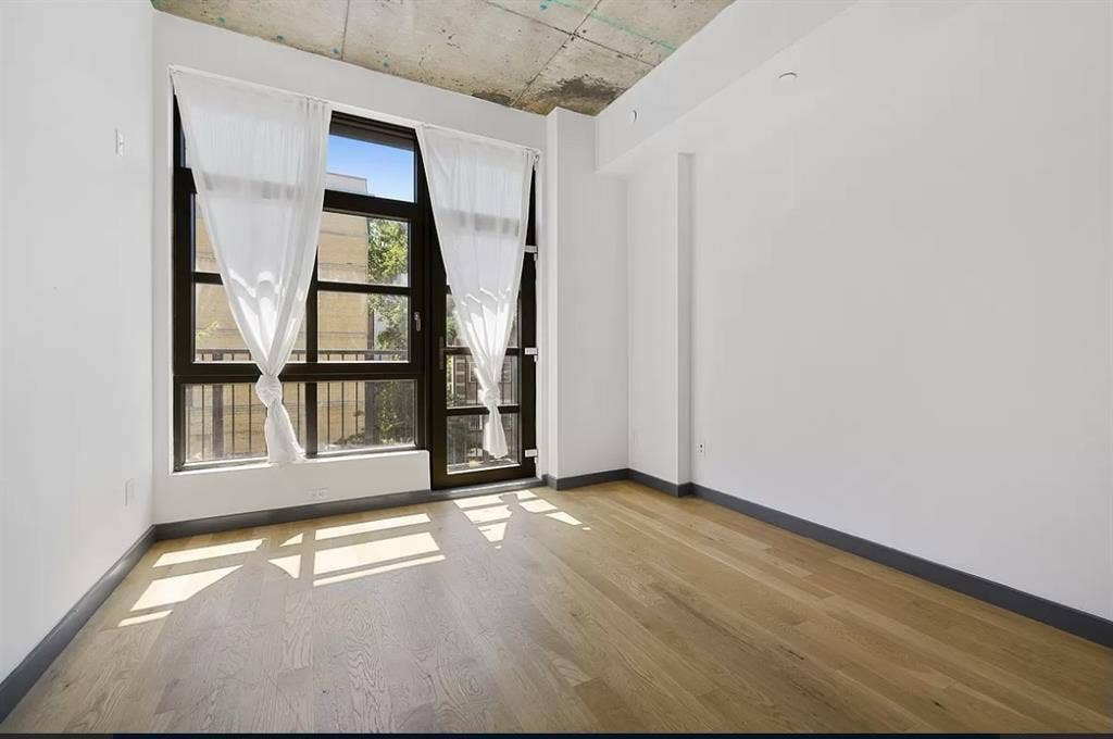 1BD AVAILABLE JULY 1st! In Bushwick