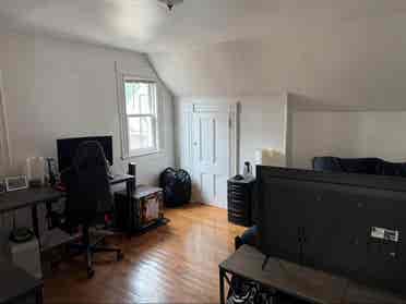 Looking for 3rd roommate