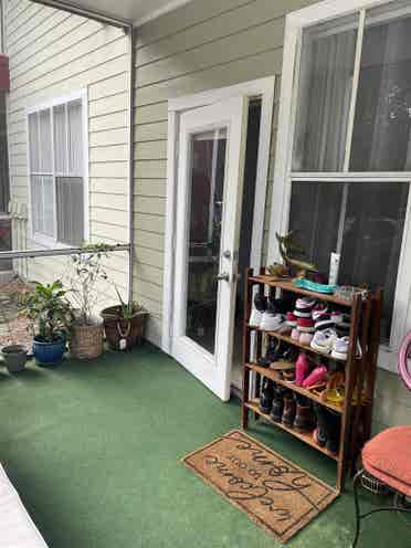 Looking for 1female roommate sublet