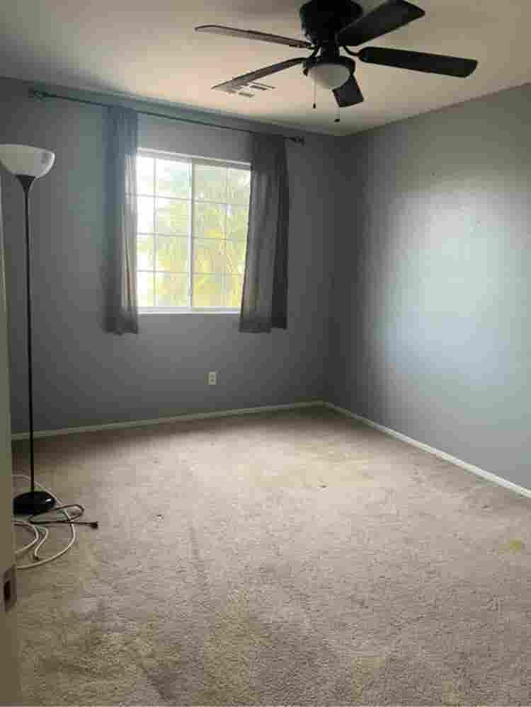 Room in Laid-Back Home-FEMALES ONLY