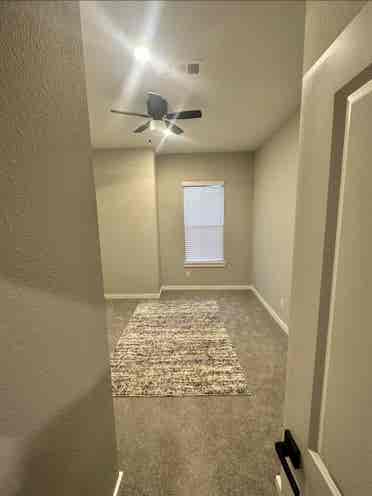 1 bed one bath in a town home