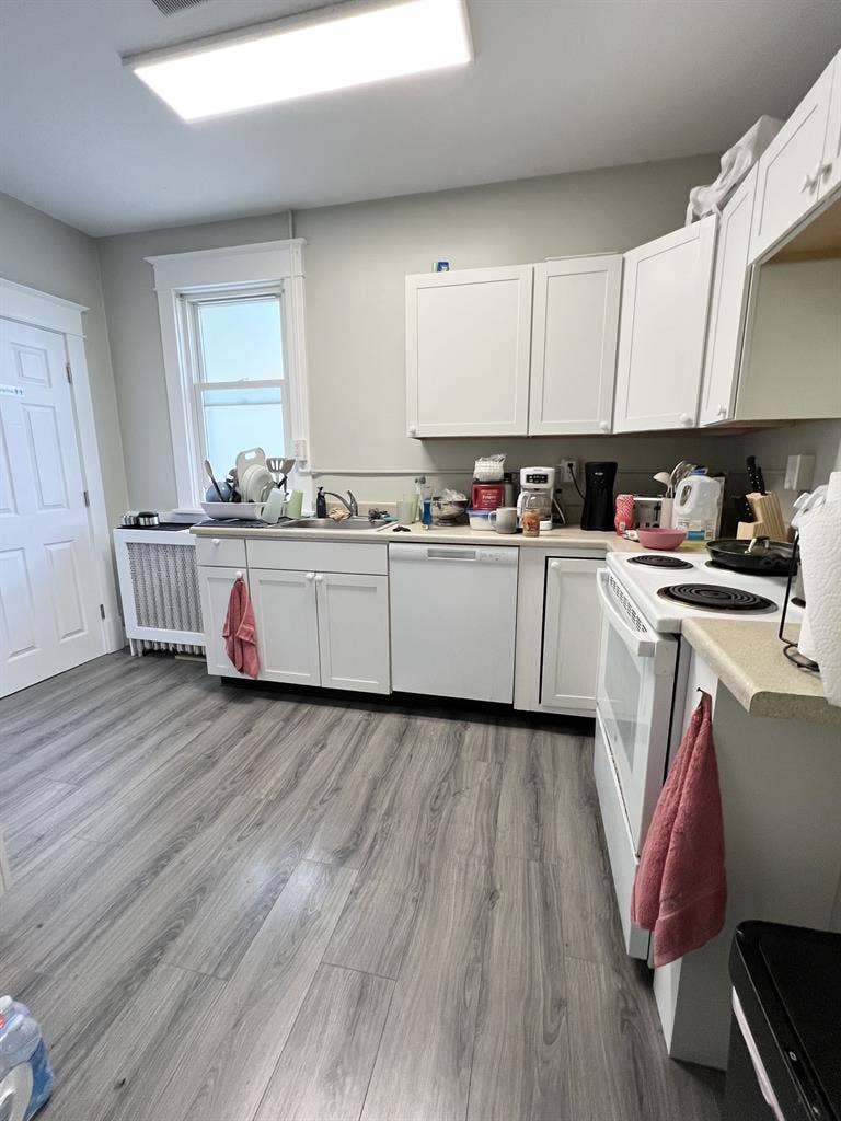 1 room for rent on New Scotland Ave