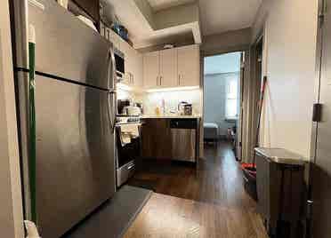 Quiet room in 2 bd