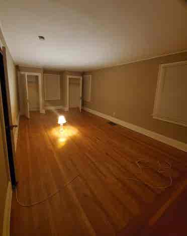 Female roommate wanted