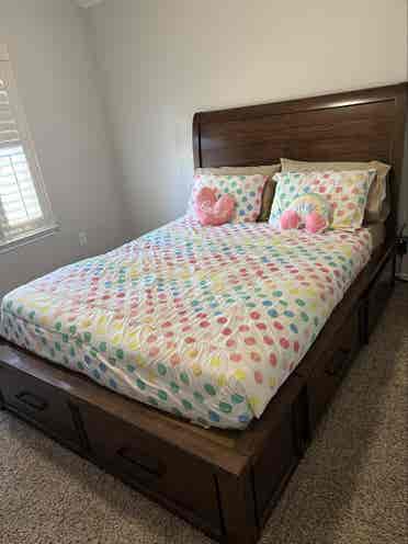 Rooms For Rent In  House