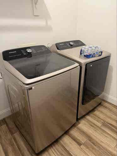 Rooms For Rent In  House