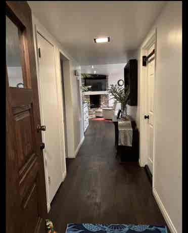 2 Beds available in 4 bedroom house