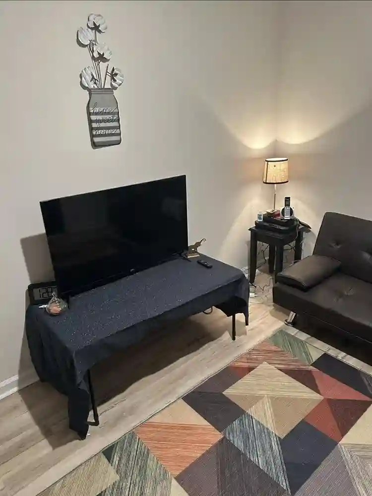 Room for rent- Read Read Read!!!