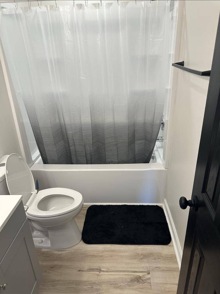 Room for rent- Read Read Read!!!