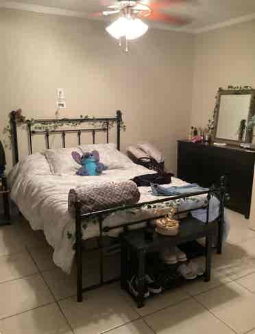 Private Room in Quiet Area
