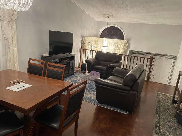 Roomate Wanted.