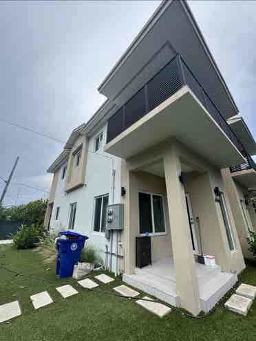 BRAND NEW DUPLEX APARTMENT