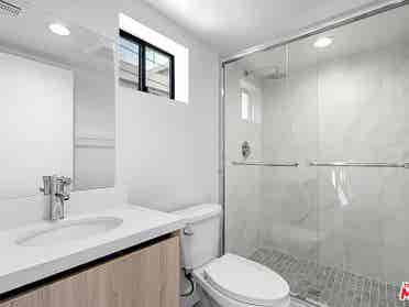 Room for rent with private bathroom