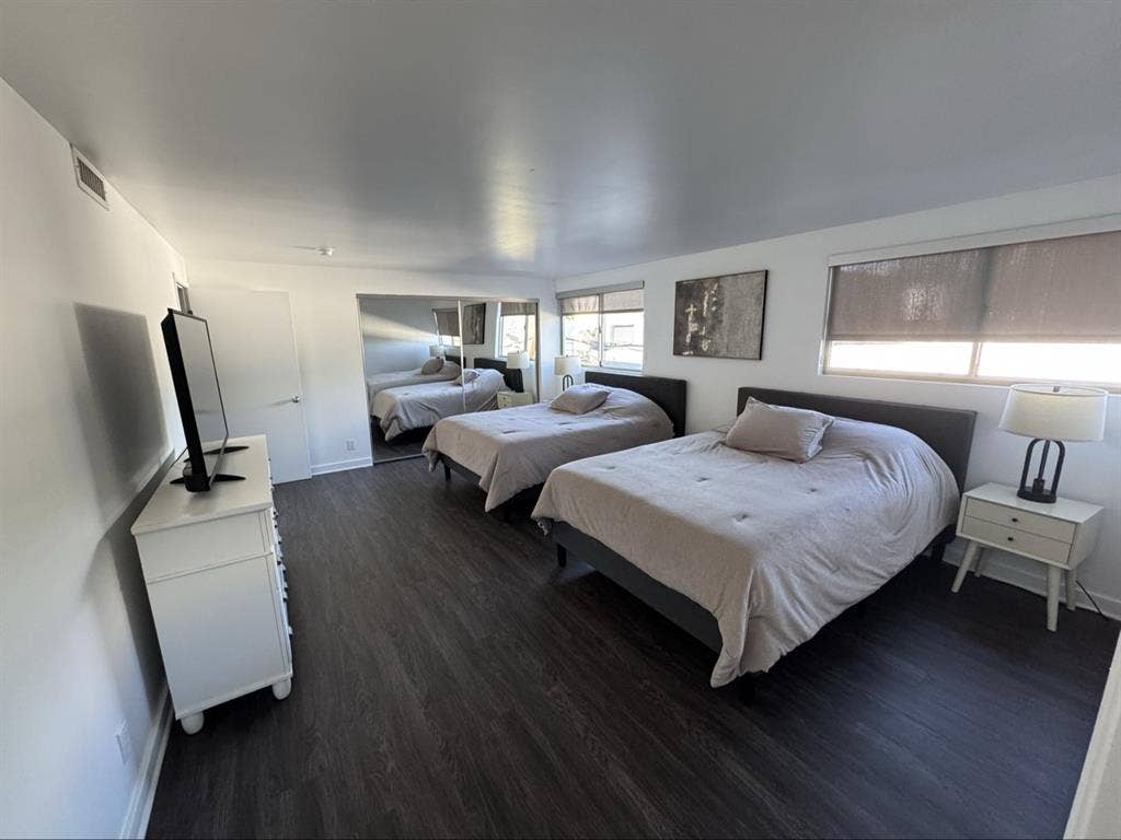 Beverly Hills beautiful apartment