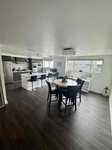 Beverly Hills beautiful apartment