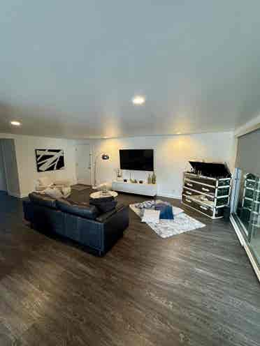 Beverly Hills beautiful apartment