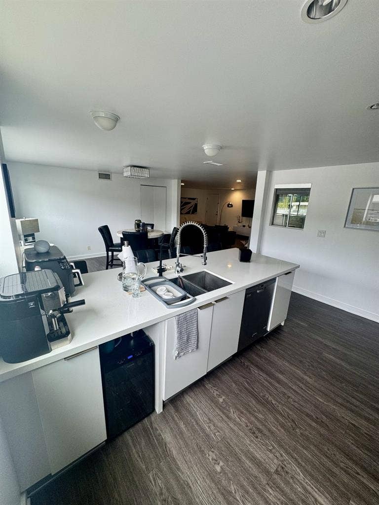 Offering room in Beverly Hills