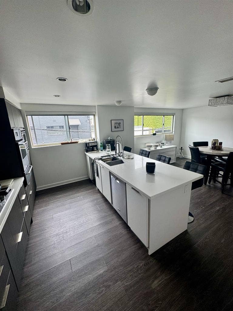 Offering room in Beverly Hills