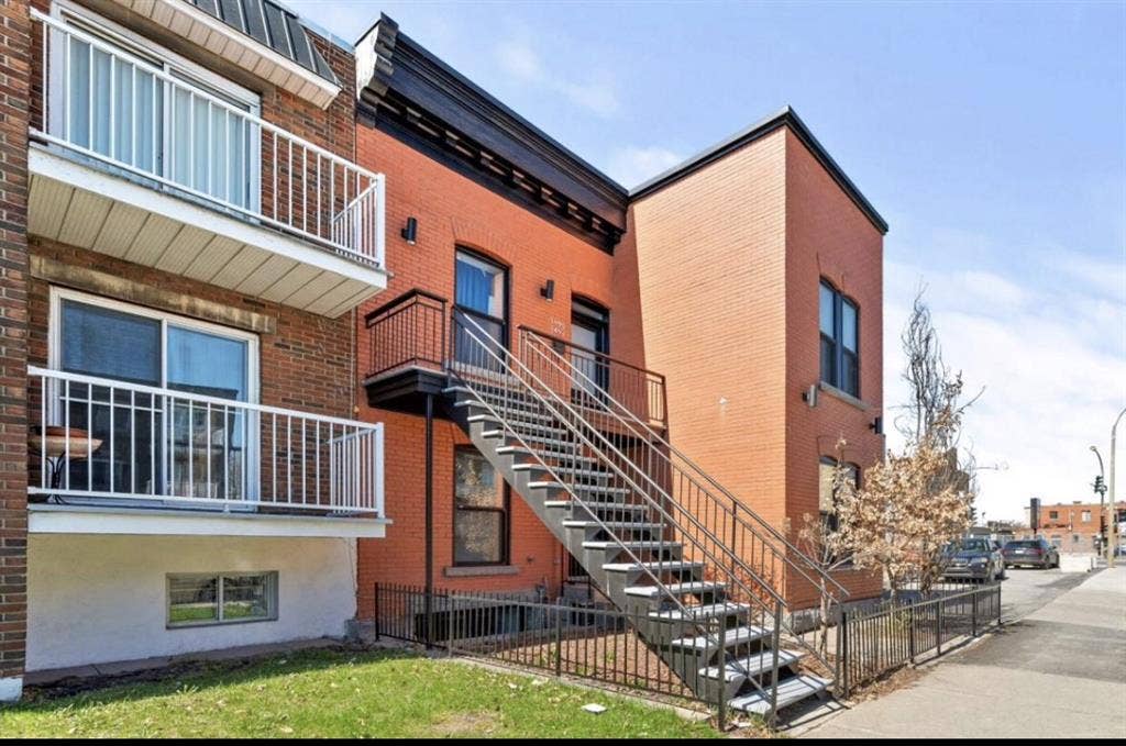 3 bedrooms on The Plateau