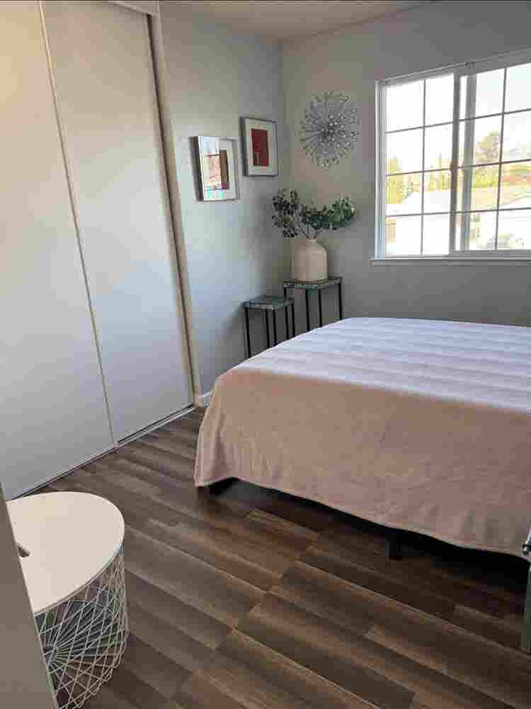 Room for responsible & quiet Female