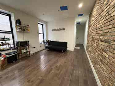 Beautiful Harlem space,  bat